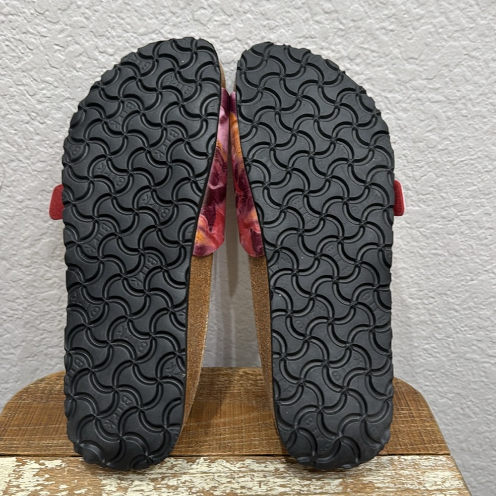 Birkenstock Rose Patterned Sandals - Picture 6 of 6